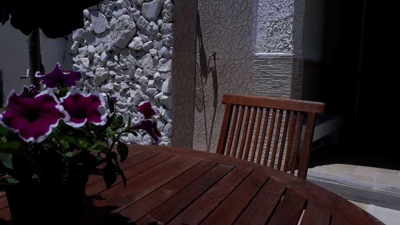 Villino Dolores 30 Mt Mare ポルト・チェザーレオ エクステリア 写真